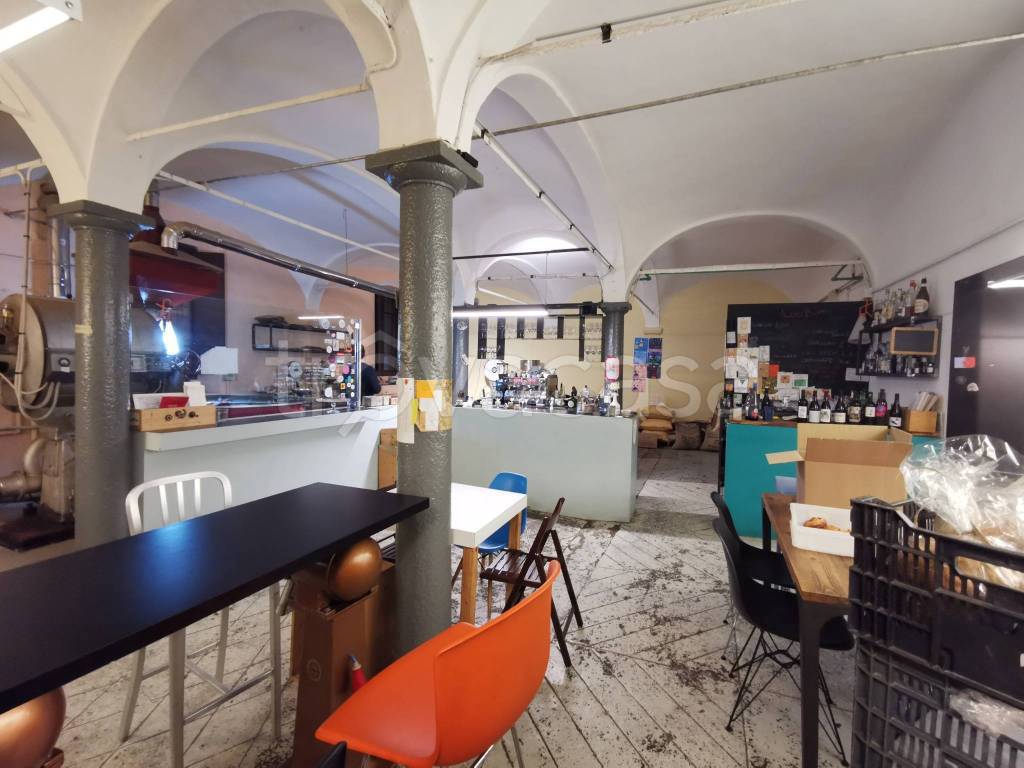 negozio in vendita a Cremona in zona Piazza Libertà