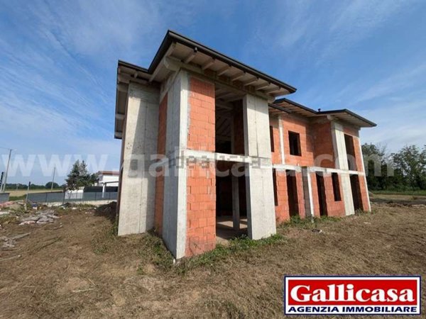 casa indipendente in vendita a Cremona