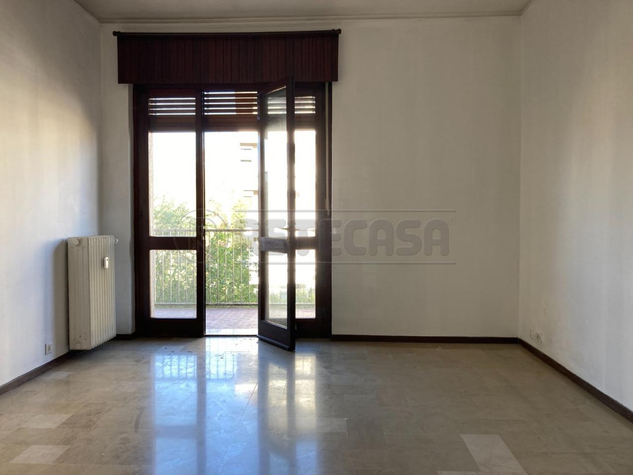 appartamento in vendita a Cremona in zona Piazza IV Novembre