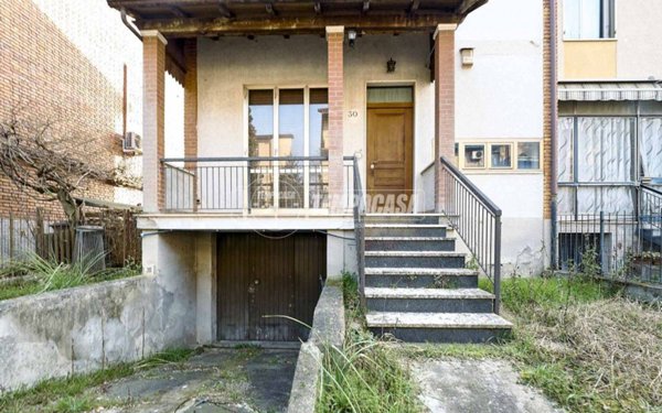 casa indipendente in vendita a Cremona in zona Via Giuseppina