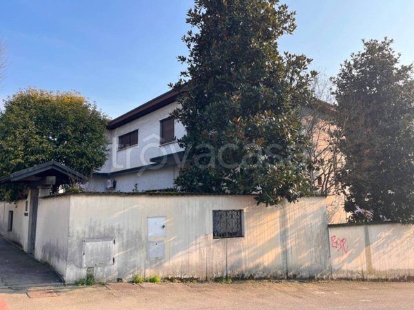 appartamento in vendita a Cremona in zona Cremona Centro