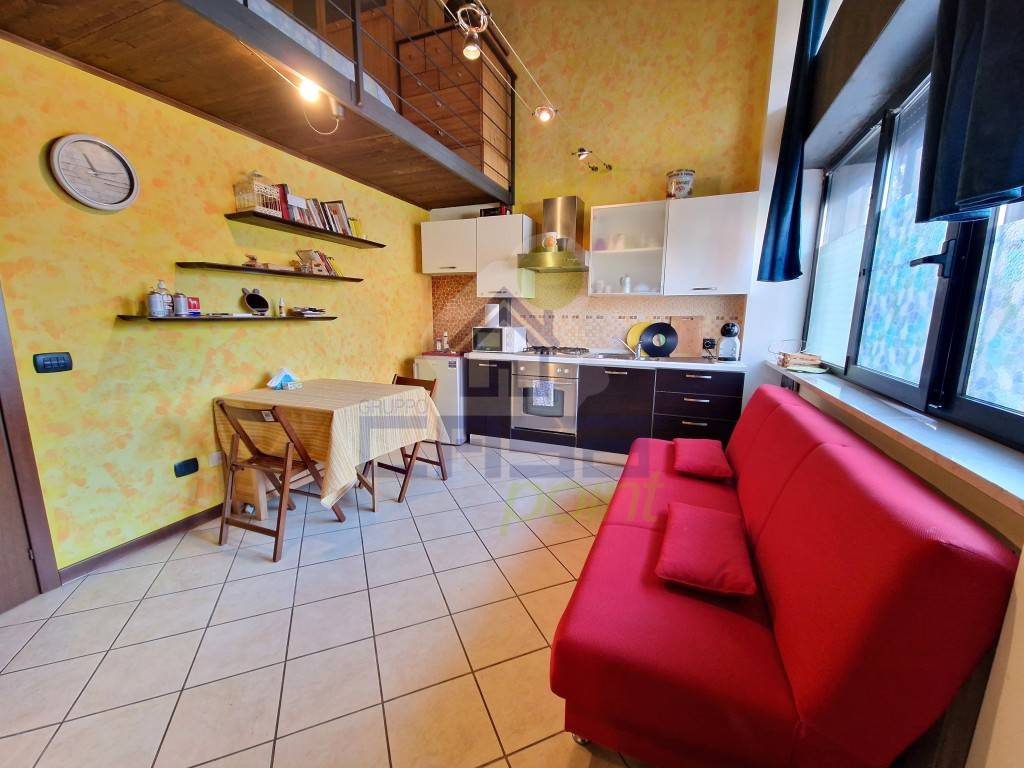 appartamento in vendita a Cremona in zona Viale Po