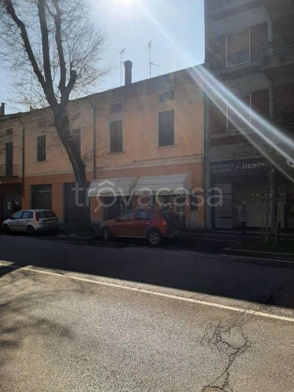 casa indipendente in vendita a Cremona in zona Via Giuseppina