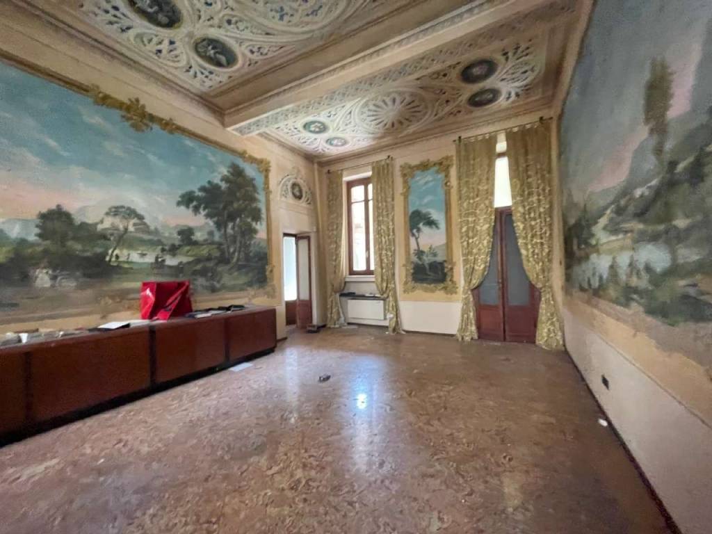 intera palazzina in vendita a Cremona in zona Piazza Castello
