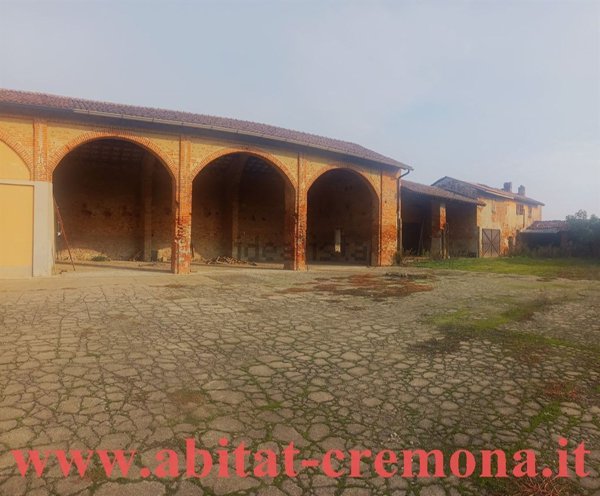casale in vendita a Cremona in zona Maristella