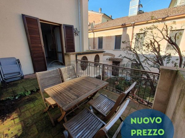 casa indipendente in vendita a Cremona in zona Piazza Castello