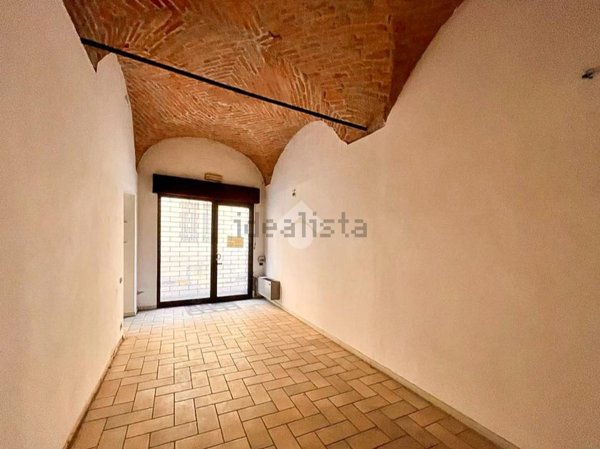 negozio in vendita a Cremona