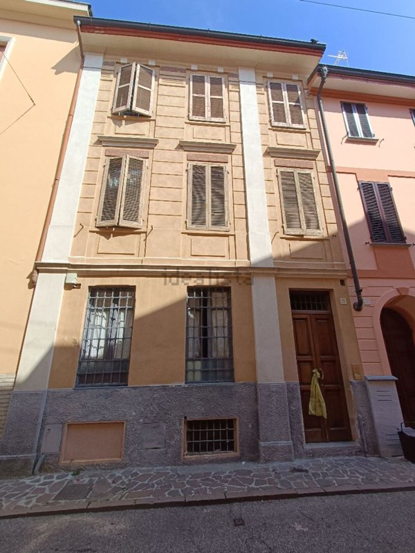 appartamento in vendita a Cremona in zona Corso Garibaldi