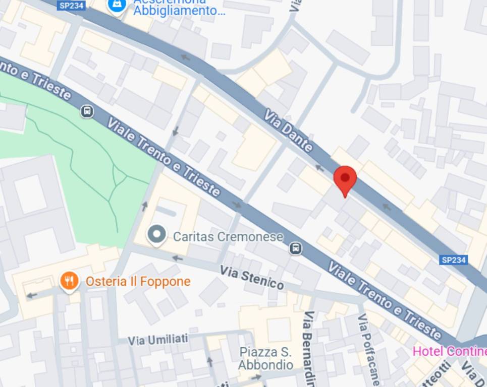 negozio in vendita a Cremona in zona Via Dante