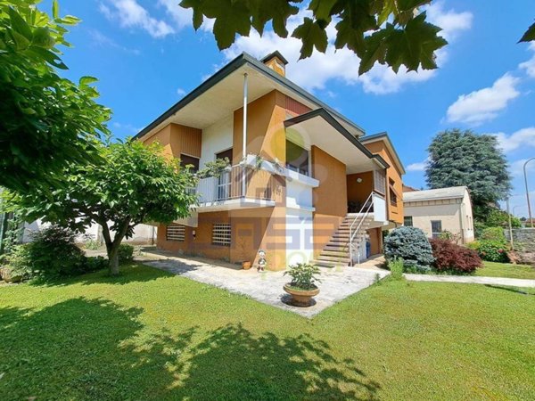 casa indipendente in vendita a Cremona in zona Via Giuseppina