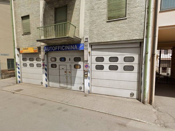 locale commerciale in vendita a Cremona