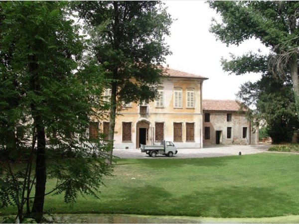 casa indipendente in vendita a Cremona in zona Piazza Castello