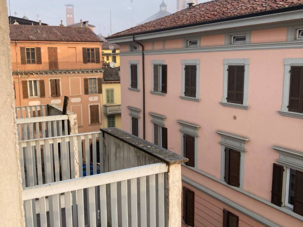 appartamento in vendita a Cremona in zona Piazza Castello
