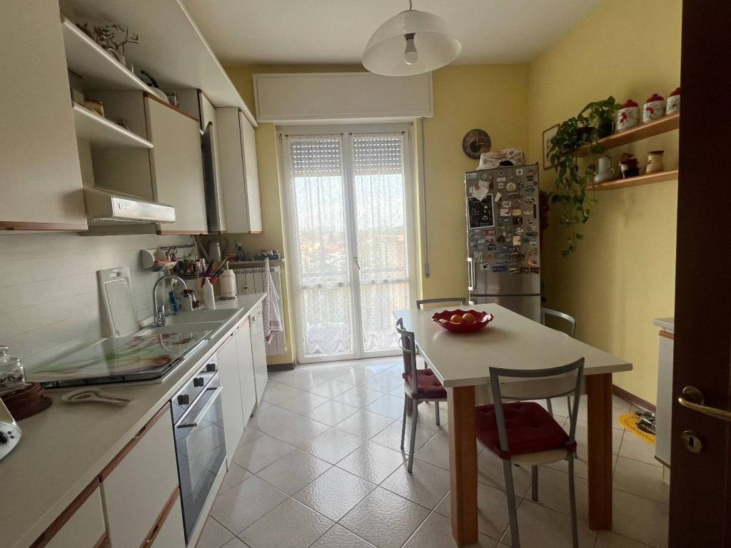 appartamento in vendita a Cremona in zona Viale Po