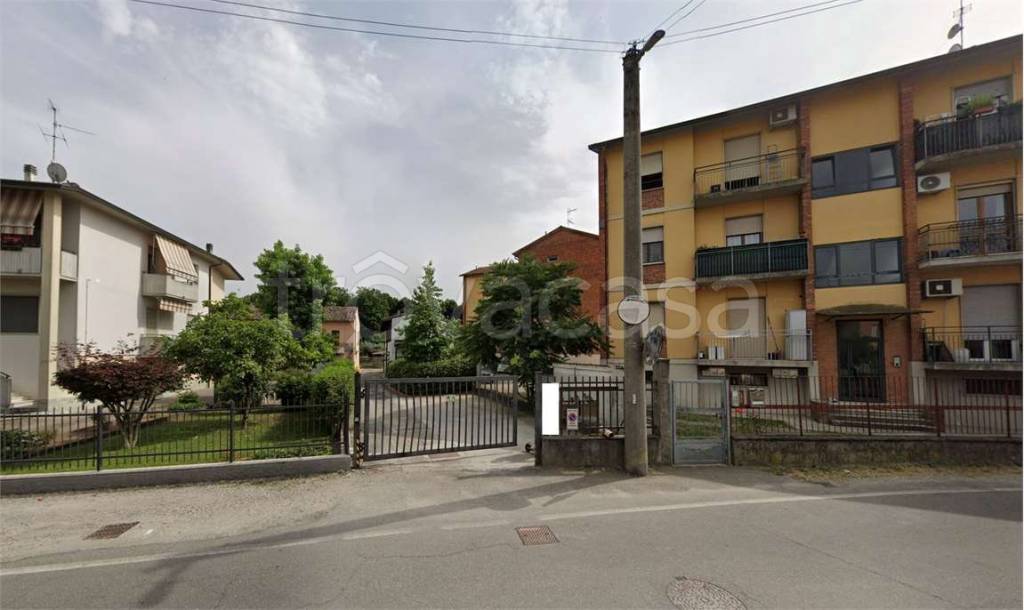 casa indipendente in vendita a Cremona