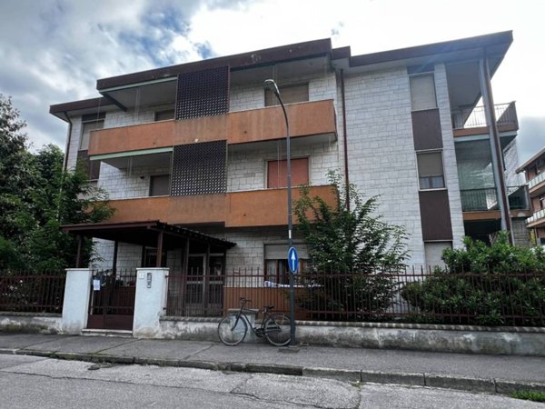 appartamento in vendita a Cremona in zona Viale Po