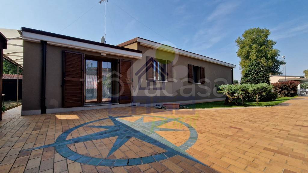 casa indipendente in vendita a Cremona in zona Maristella