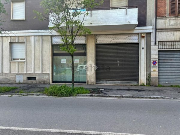 negozio in vendita a Cremona