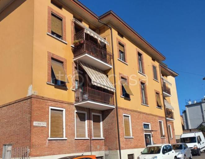 appartamento in vendita a Cremona in zona Corso Garibaldi