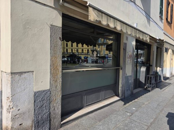 negozio in vendita a Cremona in zona Piazza Castello