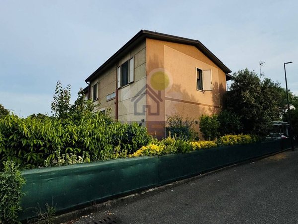 casa indipendente in vendita a Cremona