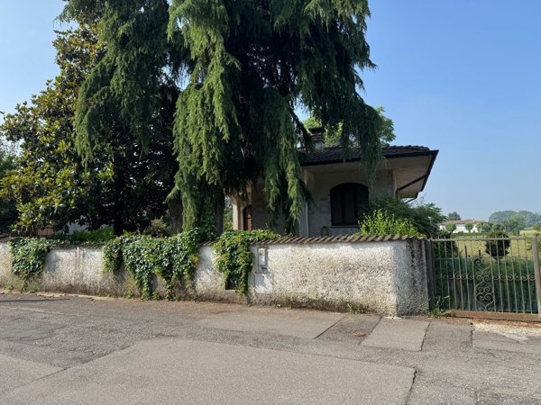 casa indipendente in vendita a Cremona in zona Via Giuseppina