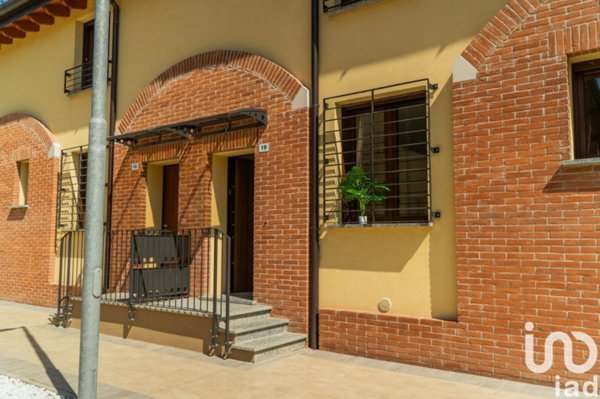 casa indipendente in vendita a Cremona in zona San Felice
