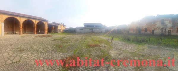 casale in vendita a Cremona in zona Maristella