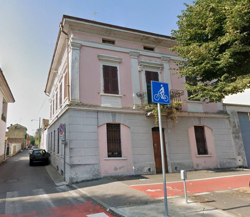 casa indipendente in vendita a Cremona in zona Via Giuseppina