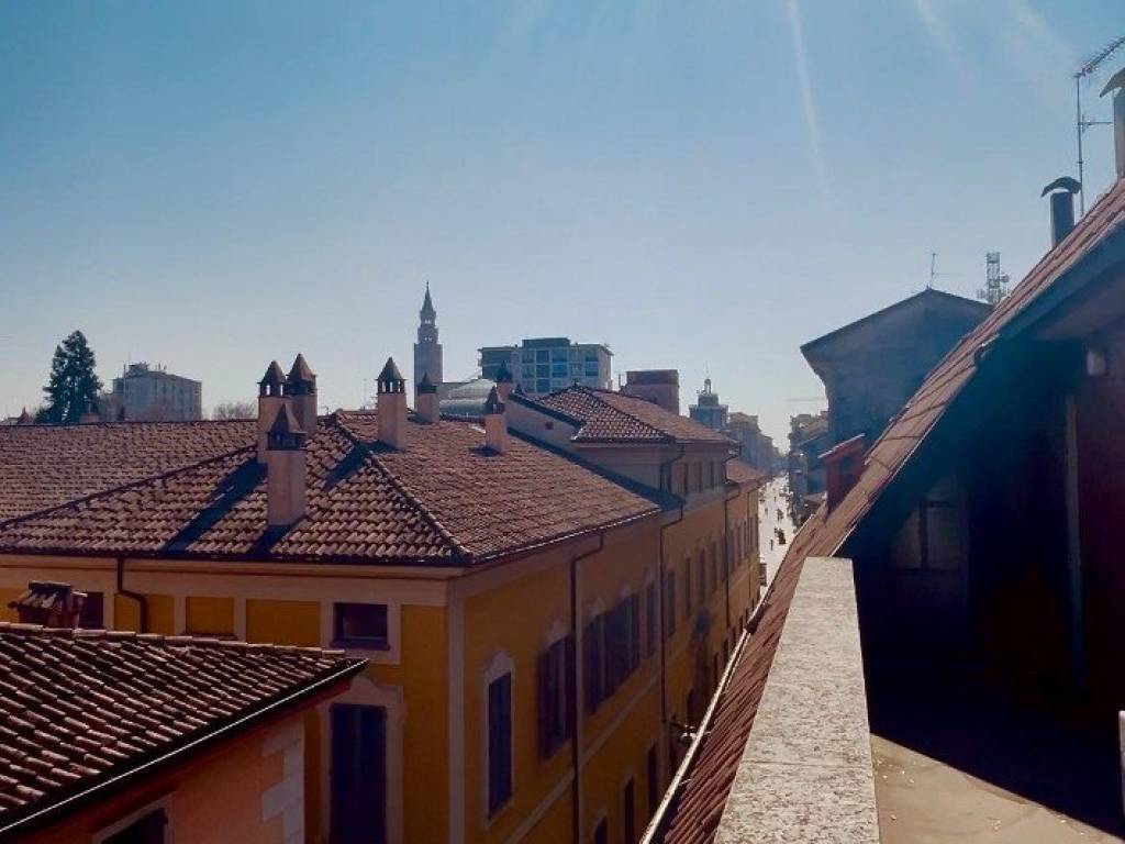 appartamento in vendita a Cremona in zona Piazza Castello