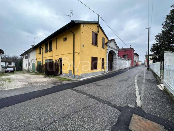 negozio in vendita a Cremona in zona Cavatigozzi
