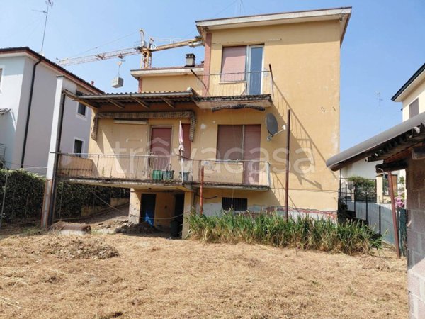 casa indipendente in vendita a Cremona in zona Cremona Centro