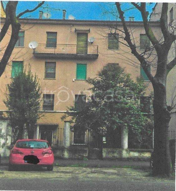 appartamento in vendita a Cremona in zona Corso Garibaldi