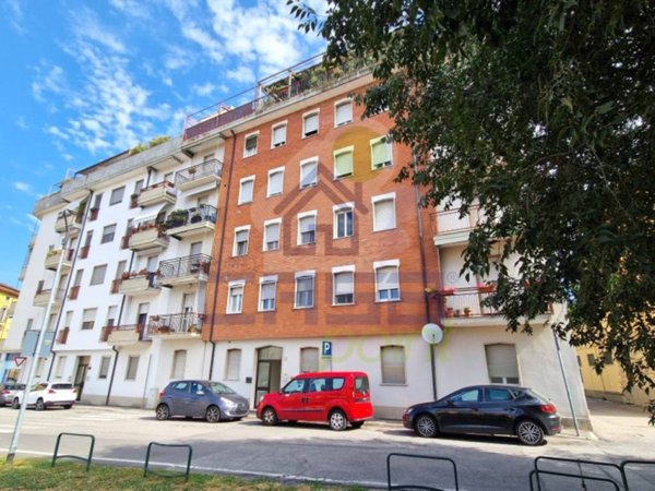 appartamento in vendita a Cremona in zona Via Giuseppina