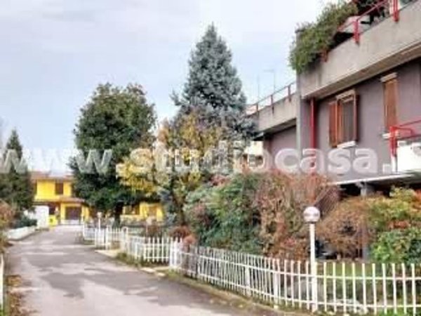 casa indipendente in vendita a Cremona