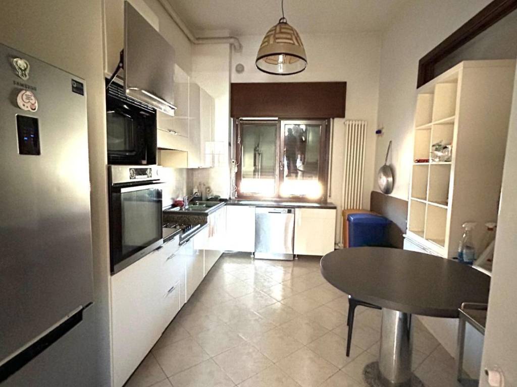 appartamento in vendita a Cremona in zona Piazza Risorgimento