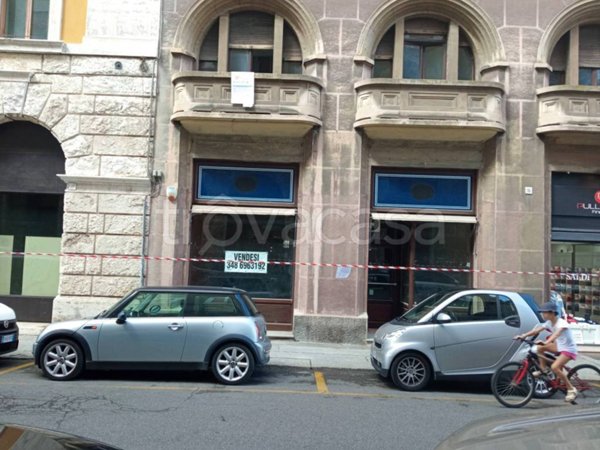 negozio in vendita a Cremona in zona Cremona Centro