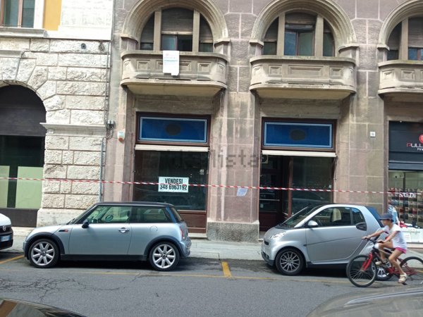 negozio in vendita a Cremona