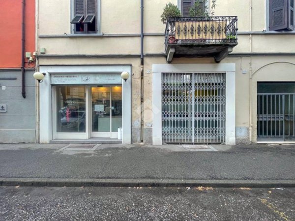 negozio in vendita a Cremona
