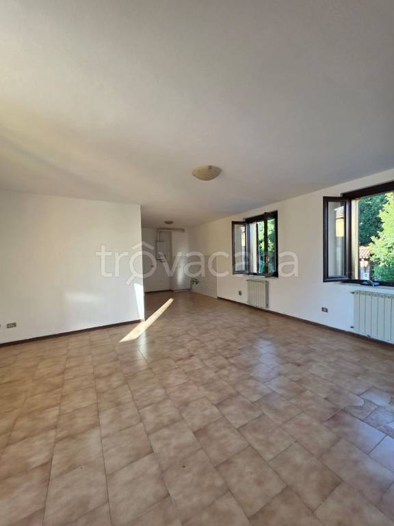 appartamento in vendita a Cremona in zona Bagnara