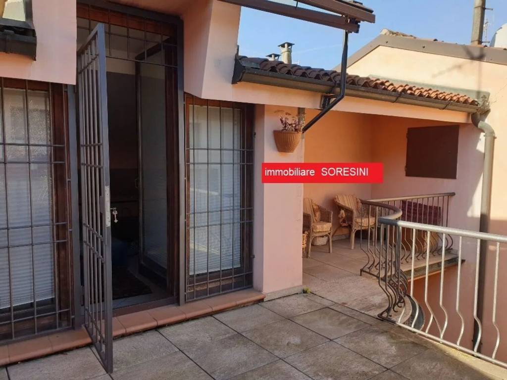 casa indipendente in vendita a Cremona in zona Piazza Castello