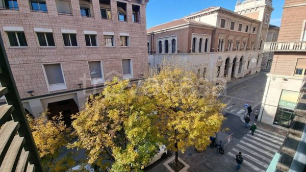 appartamento in vendita a Cremona in zona Cremona Centro
