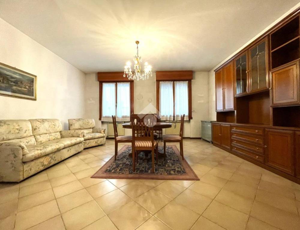 appartamento in vendita a Cremona in zona Via Dante