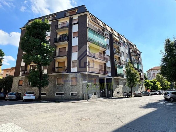 appartamento in vendita a Cremona in zona Piazza Castello