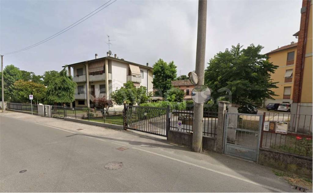 negozio in vendita a Cremona