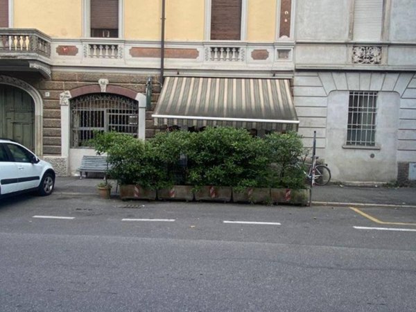 negozio in vendita a Cremona in zona Piazza Castello
