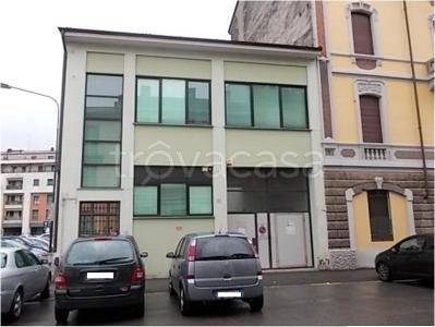 appartamento in vendita a Cremona in zona Via Dante