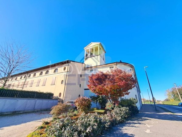appartamento in vendita a Cremona in zona Picenengo