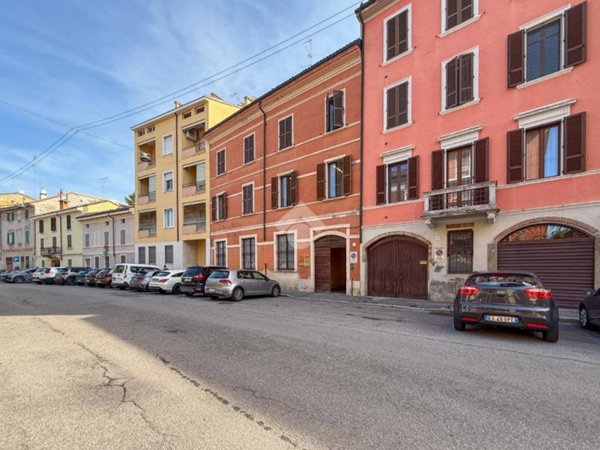 ufficio in vendita a Cremona in zona Piazza Castello