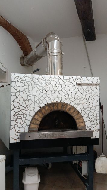 negozio in vendita a Cremona in zona Cremona Centro